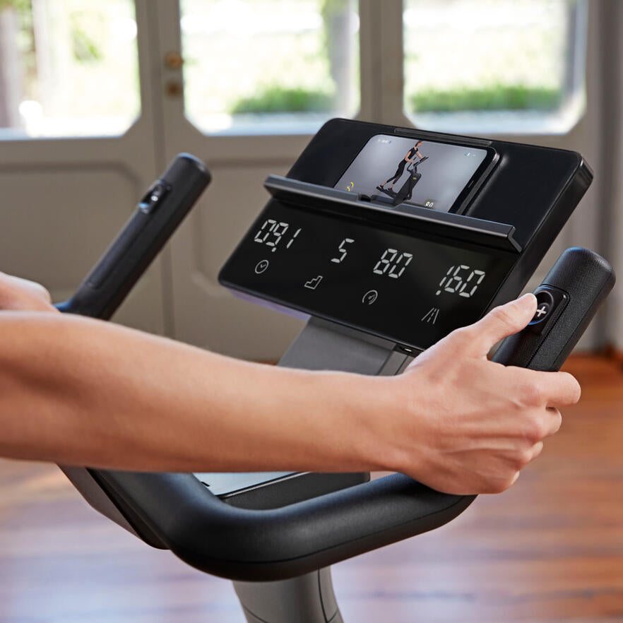 Fitnessgerät Fahrrad Technogym